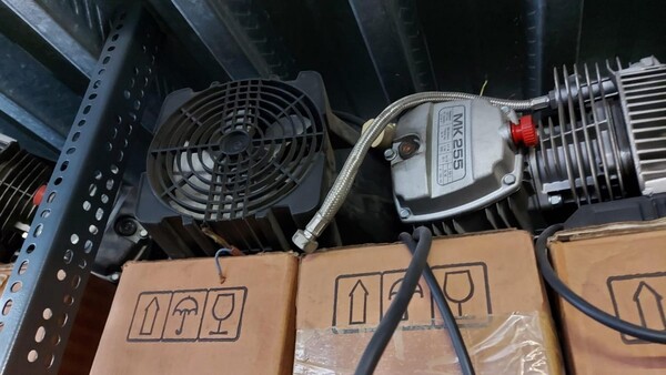41#6222 Ricambi elettrici ed oleodinamici in vendita - foto 15