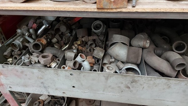 42#6222 Valvole e flange in vendita - foto 7