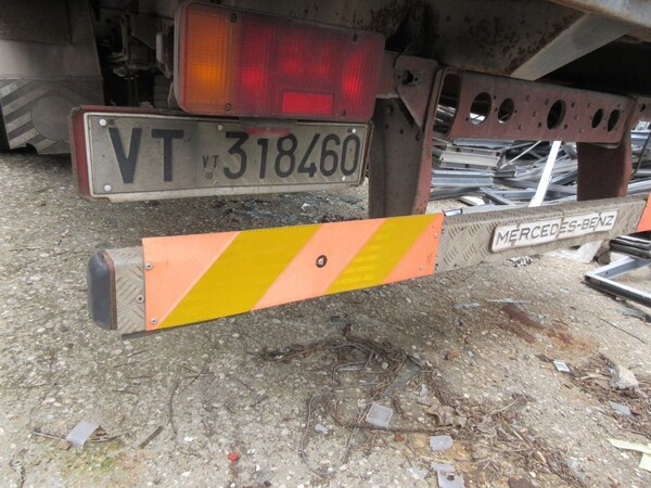 15#6230 Autocarro Mercedes con braccio gru in vendita - foto 5