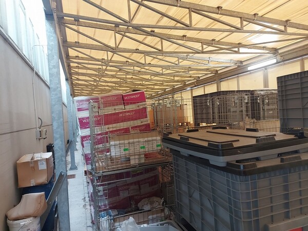 13#6252 Rimanenze di materiale plastico in vendita - foto 4