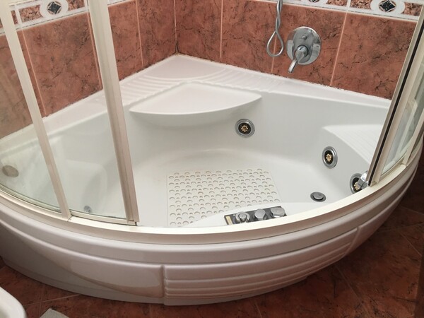 1#6254 Vasca idromassaggio Whirlpool e arredi per la casa in vendita - foto 1