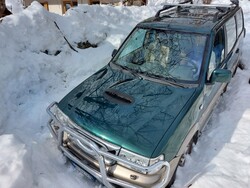 Nissan Terrano car with automatic transmission - Lot 0 (Auction 6257)