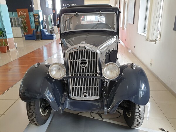 19#6268 Autovettura d'epoca Peugeot 201 del 1933 in vendita - foto 3