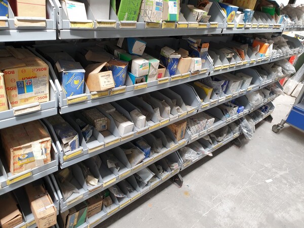 24#6268 Ricambi per auto e scaffalature in vendita - foto 12