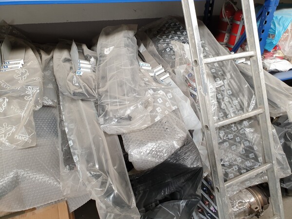 24#6268 Ricambi per auto e scaffalature in vendita - foto 18
