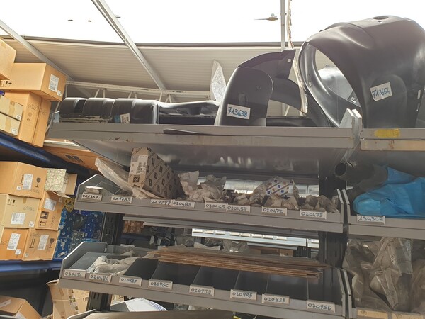 24#6268 Ricambi per auto e scaffalature in vendita - foto 24