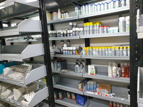 24#6268 Ricambi per auto e scaffalature in vendita - foto 43
