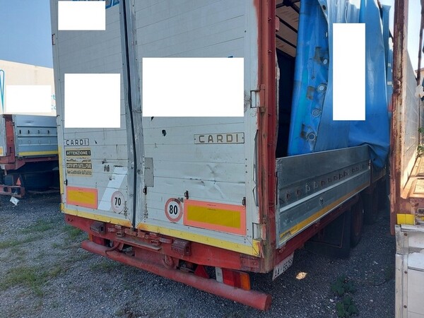 Rimorchi e semirimorchi in vendita