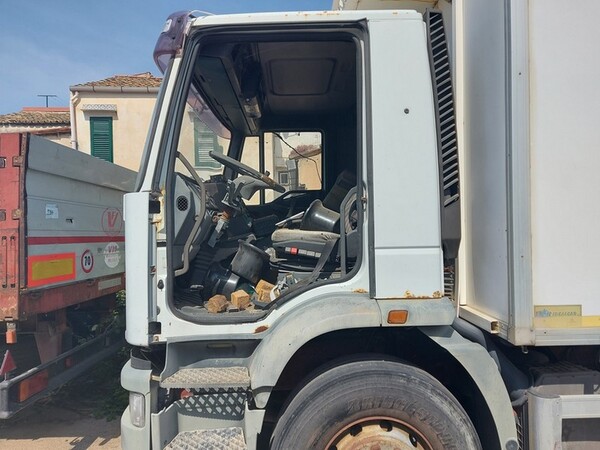 8#6269 Autocarri Panda e Daimler Chrysler e autoveicolo Iveco in vendita - foto 3