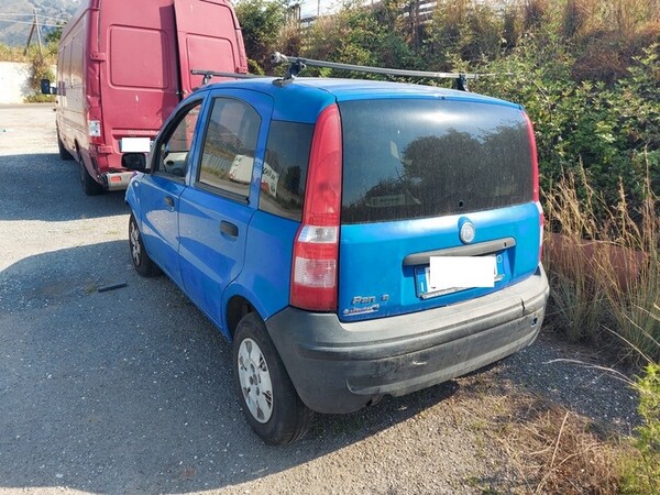 8#6269 Autocarri Panda e Daimler Chrysler e autoveicolo Iveco in vendita - foto 14
