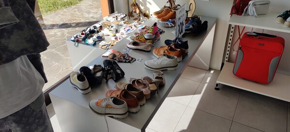1#6272 Arredamento negozio scarpe in vendita - foto 17