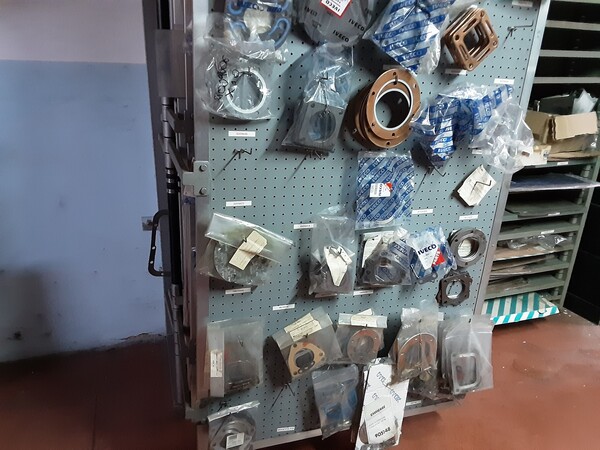 1#6273 Stock di ricambi per veicoli in vendita - foto 17