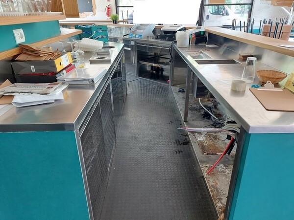 1#6278 Bancone bar con attrezzature in vendita - foto 3