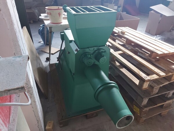 4#6283 Arredi ufficio e macchine per lavorazione ceramica in vendita - foto 30