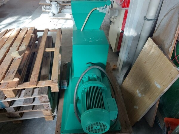 4#6283 Arredi ufficio e macchine per lavorazione ceramica in vendita - foto 31