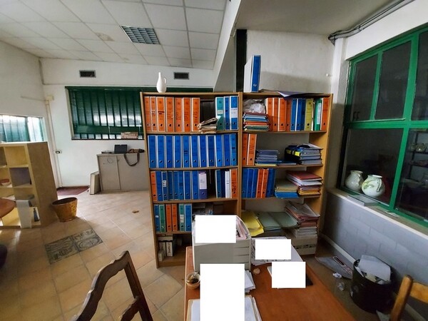 4#6283 Arredi ufficio e macchine per lavorazione ceramica in vendita - foto 74