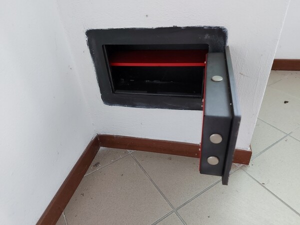 1#6302 Macchinari per confezionamento e arredi ufficio in vendita - foto 89