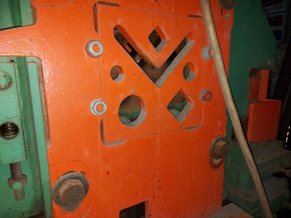 10#6304 Macchinari per la lavorazione del ferro in vendita - foto 13