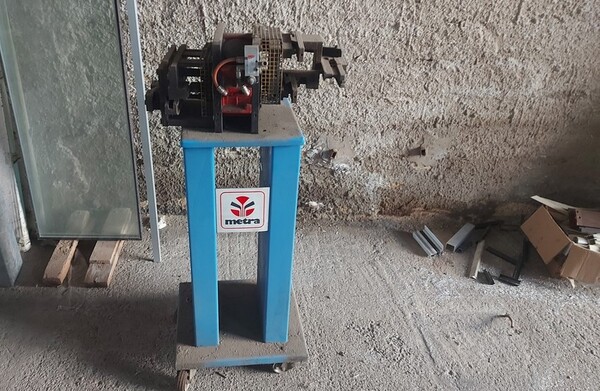 21#6304 Presse profili serrature in vendita - foto 1