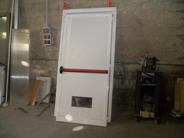27#6304 Porte e finestre in vendita - foto 2