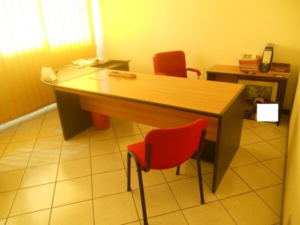 4#6304 Arredi da ufficio in vendita - foto 1