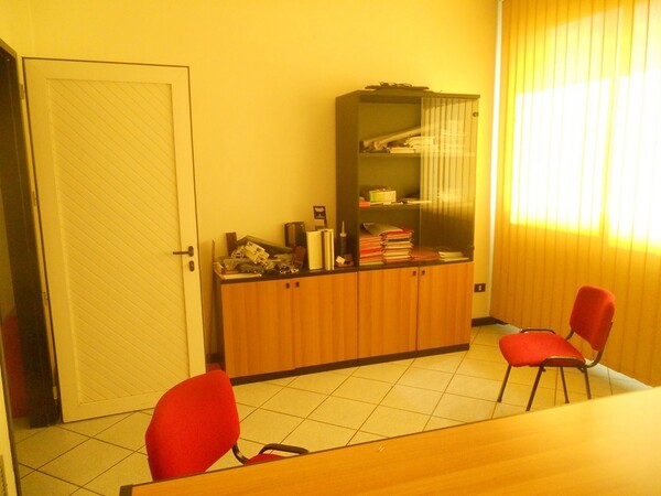 4#6304 Arredi da ufficio in vendita - foto 3