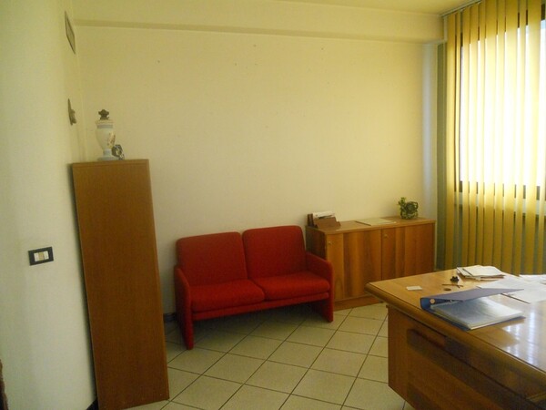 7#6304 Arredi da ufficio in vendita - foto 4