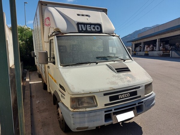 3#6324 Autocarro Iveco Turbodaily isoltermico. in vendita - foto 4