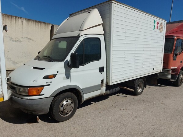 4#6324 Autocarro Iveco Daily in vendita - foto 1