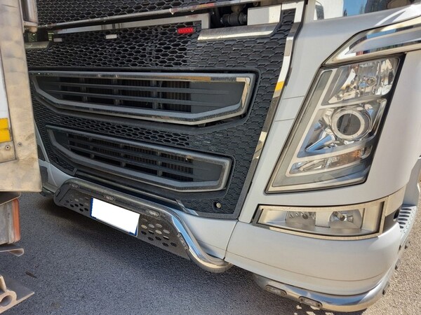 7#6324 Autocarro Volvo 500 e rimorchio Iveco isotermico in vendita - foto 3