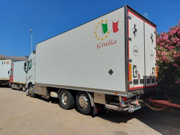7#6324 Autocarro Volvo 500 e rimorchio Iveco isotermico in vendita - foto 6