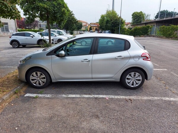 12#6327 Autocarro Peugeot 208 in vendita - foto 4