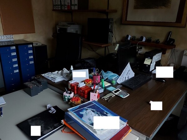 10#6341 Arredamento e attrezzature elettronica da ufficio in vendita - foto 3