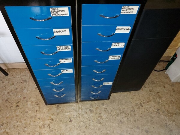 10#6341 Arredamento e attrezzature elettronica da ufficio in vendita - foto 17