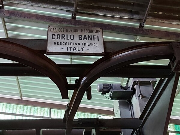 7#6341 Sabbiatrice Carlo Banfi e scaffaltura in vendita - foto 2