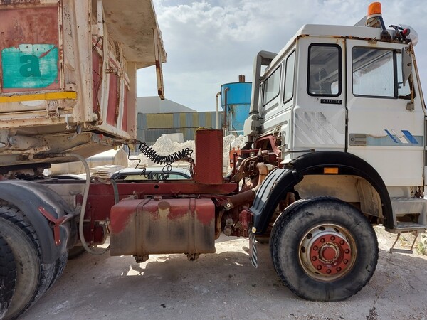 2#6345 Trattore stradale Iveco con semirimorchio Bianchi in vendita - foto 5