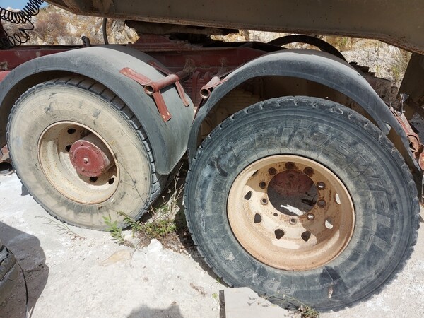 2#6345 Trattore stradale Iveco con semirimorchio Bianchi in vendita - foto 11