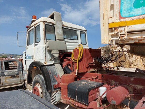 2#6345 Trattore stradale Iveco con semirimorchio Bianchi in vendita - foto 12