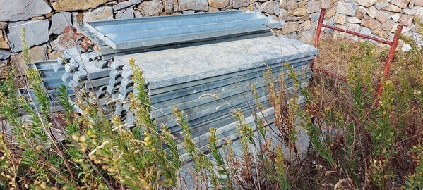 1#6349 Betoniera e tavole metalliche da ponteggio in vendita - foto 2
