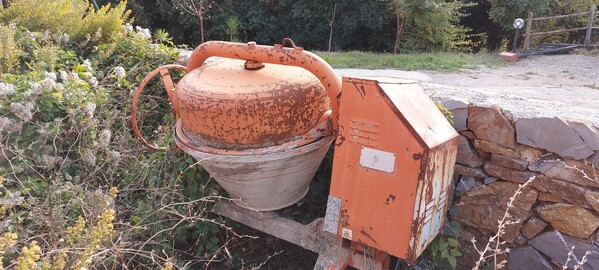 1#6349 Betoniera e tavole metalliche da ponteggio in vendita - foto 8