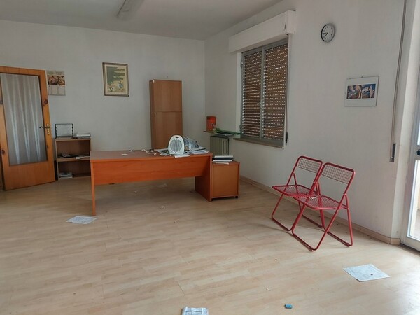 1#6353 Mobili da ufficio in vendita - foto 3