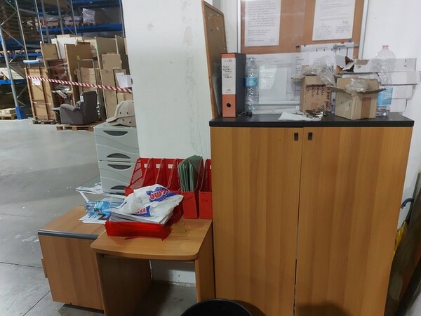 4#6356 Arredi e attrezzature per ufficio in vendita - foto 2