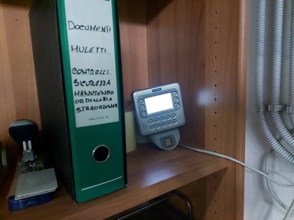 4#6356 Arredi e attrezzature per ufficio in vendita - foto 7