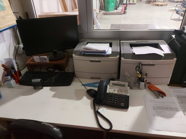 4#6356 Arredi e attrezzature per ufficio in vendita - foto 8