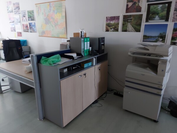 10#6357 Arredi per ufficio e attrezzature elettroniche in vendita - foto 3
