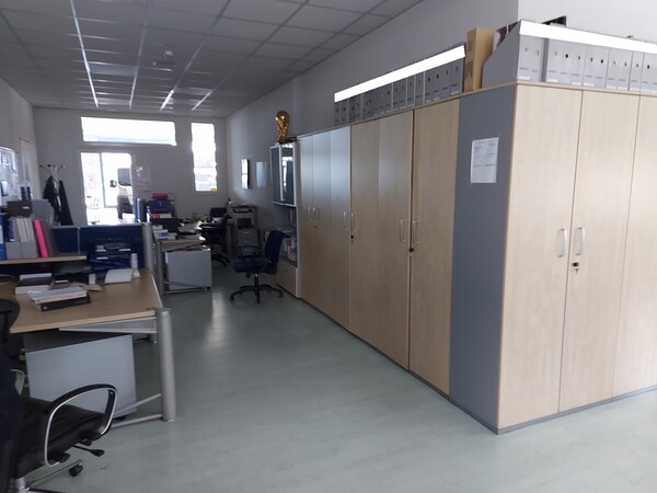10#6357 Arredi per ufficio e attrezzature elettroniche in vendita - foto 6