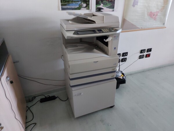 10#6357 Arredi per ufficio e attrezzature elettroniche in vendita - foto 9