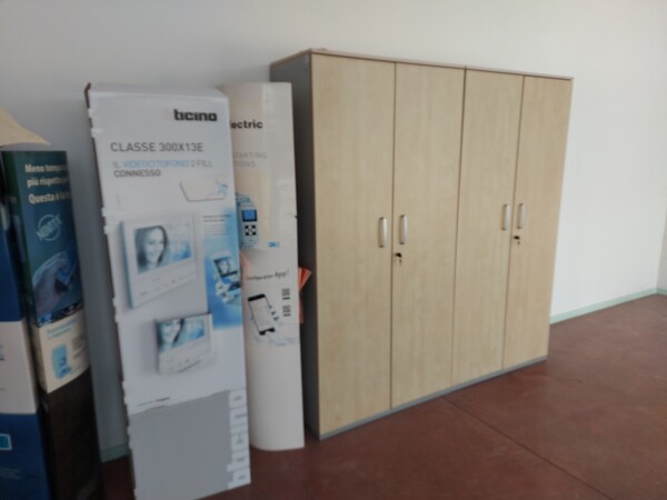 10#6357 Arredi per ufficio e attrezzature elettroniche in vendita - foto 27