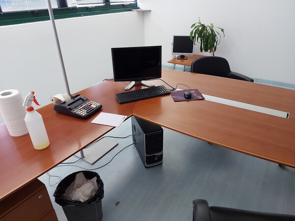 10#6357 Arredi per ufficio e attrezzature elettroniche in vendita - foto 45