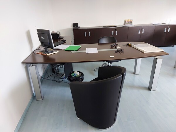 10#6357 Arredi per ufficio e attrezzature elettroniche in vendita - foto 47
